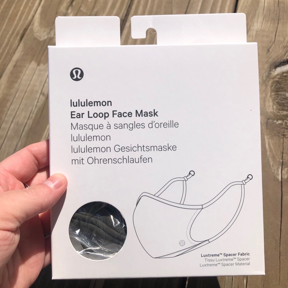 NWT ear loop face mask lululemon